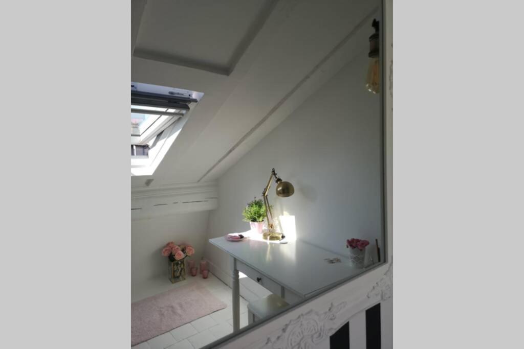 Le Boudoir Apartment Лион Екстериор снимка
